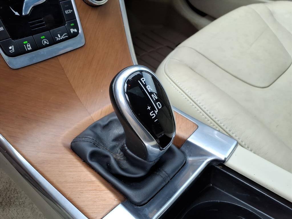 Used 2015 Volvo XC60 T5 Platinum FWD image 26