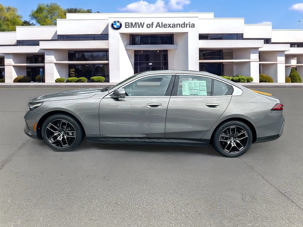 New 2026 BMW i5 eDrive40 w/ Premium Package AWD/4WD image 4