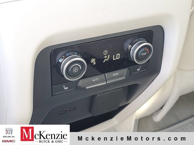 New 2027 Buick Enclave Avenir w/ LPO, Floor Liner Package FWD image 28