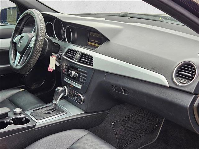 Used 2014 Mercedes-Benz C 250 Sedan image 19