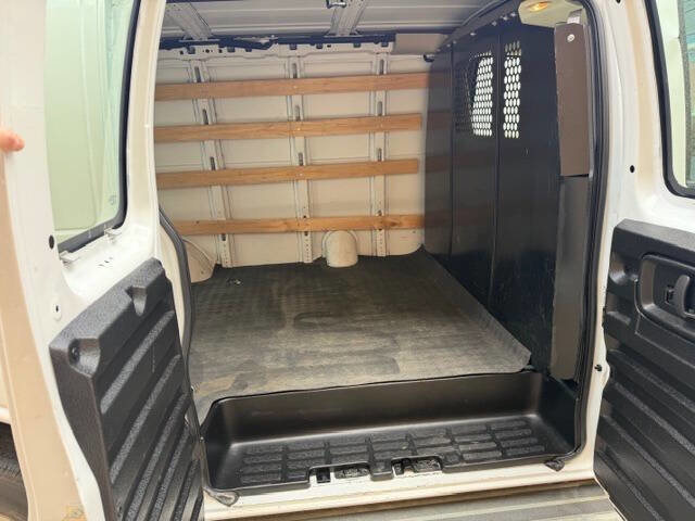 Used 2021 GMC Savana 2500 w/ Driver Convenience Package RWD image 14