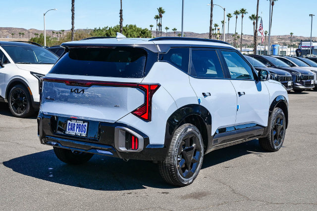 New 2027 Kia Seltos X-Line S w/ X-Line S Premium Package AWD/4WD image 14