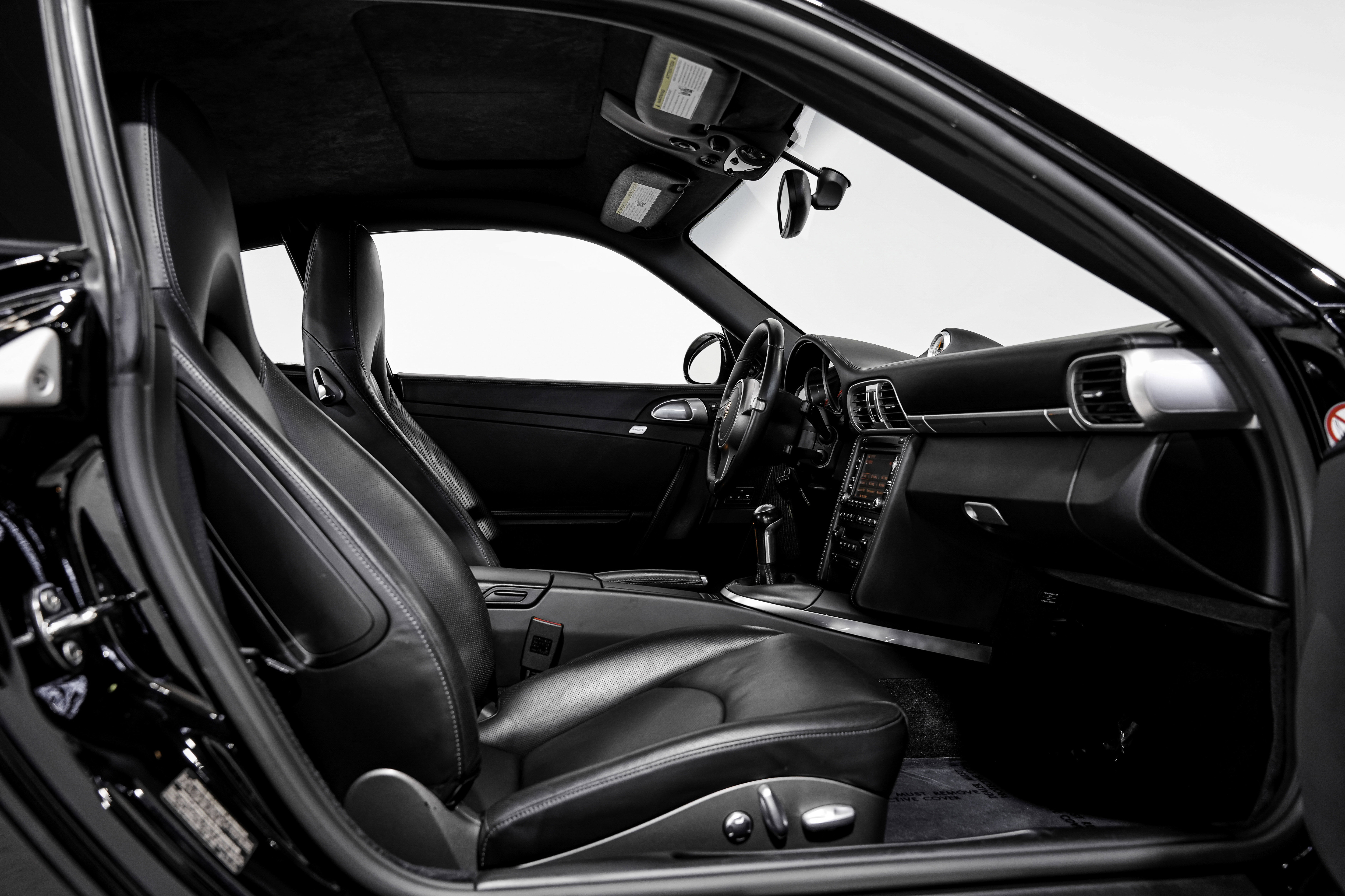 Used 2010 Porsche 911 Carrera 4S image 28