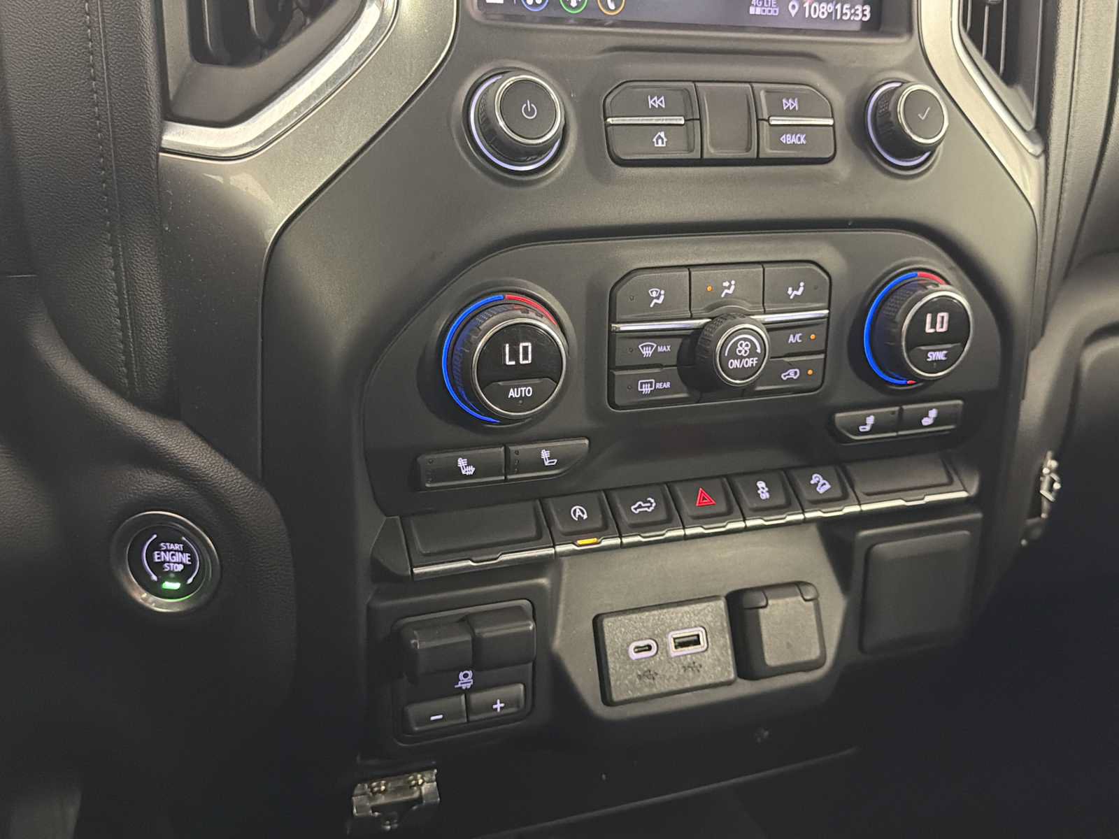 Used 2020 Chevrolet Silverado 1500 RST AWD/4WD image 28
