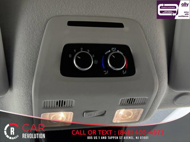 Used 2023 Ford Transit 350 XLT image 33