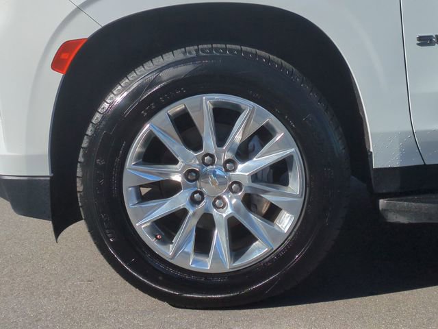Used 2023 Chevrolet Suburban Premier image 19
