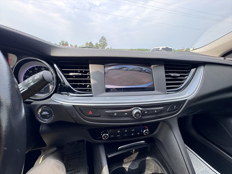 Used 2019 Buick Regal Preferred AWD/4WD image 16