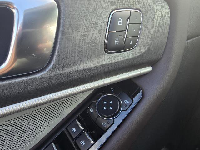 New 2026 Ford Explorer Platinum image 14