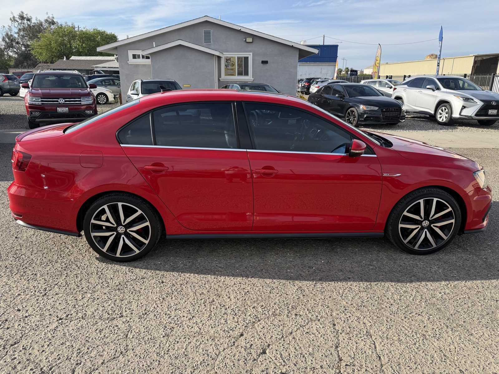 Used 2018 Volkswagen Jetta GLI FWD image 4