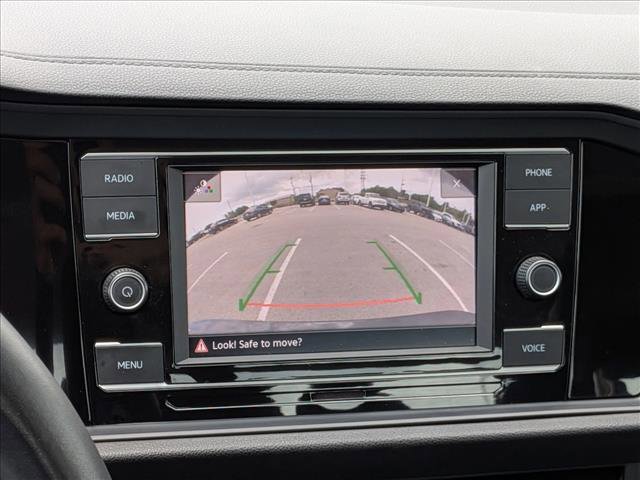 Used 2023 Volkswagen Jetta SE w/ Panoramic Sunroof Package image 12