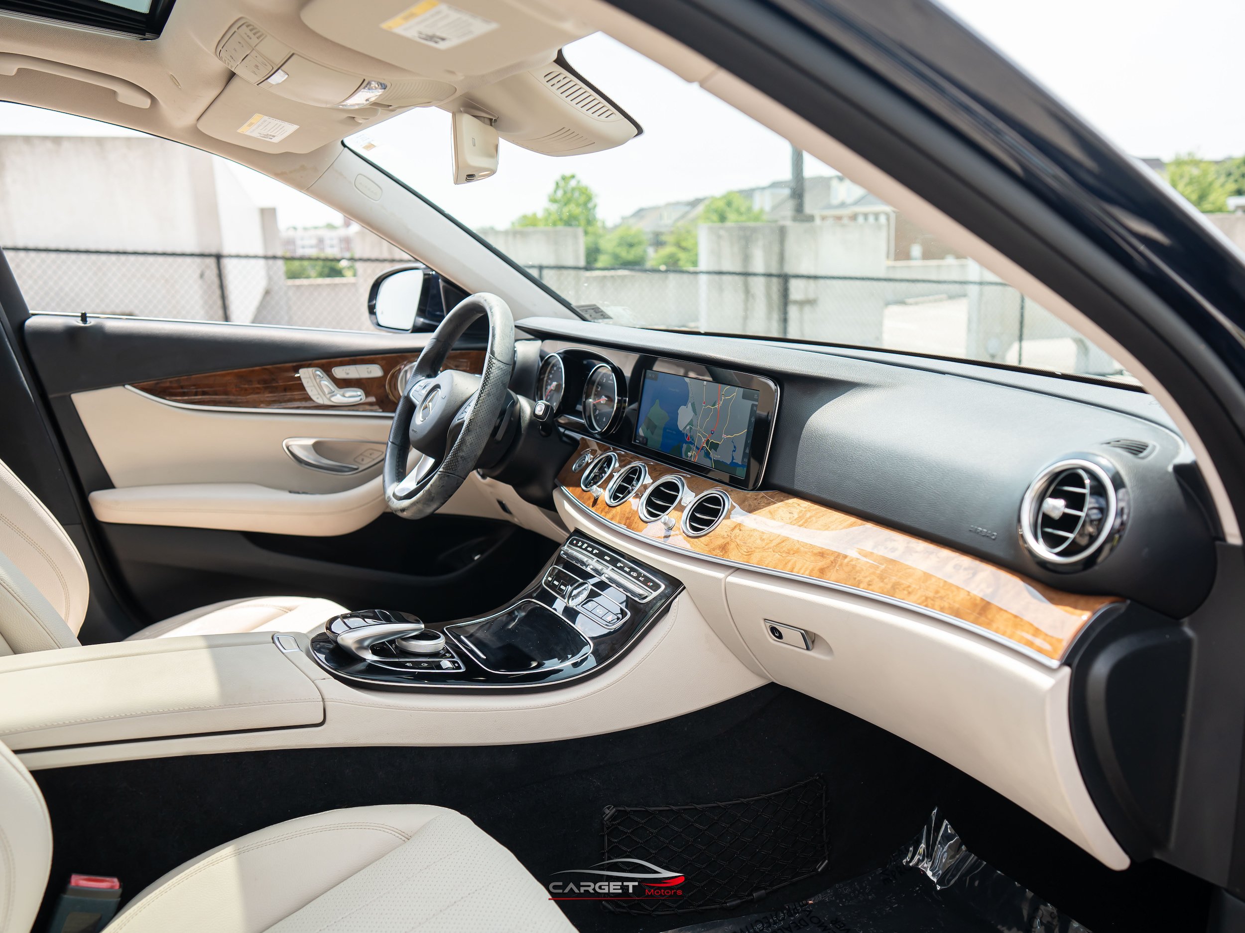 Used 2017 Mercedes-Benz E 300 4MATIC image 15
