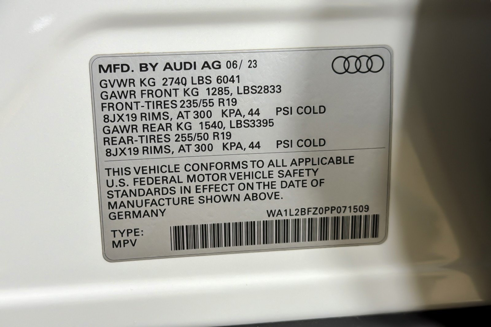 Certified 2023 Audi Q4 e-tron Premium Plus w/ Premium Plus AWD/4WD image 28