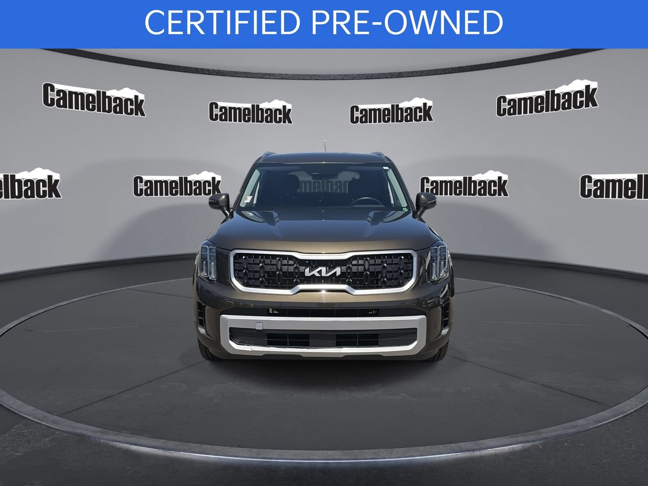 Certified 2025 Kia Telluride EX w/ EX Captain's Chair Package FWD image 2