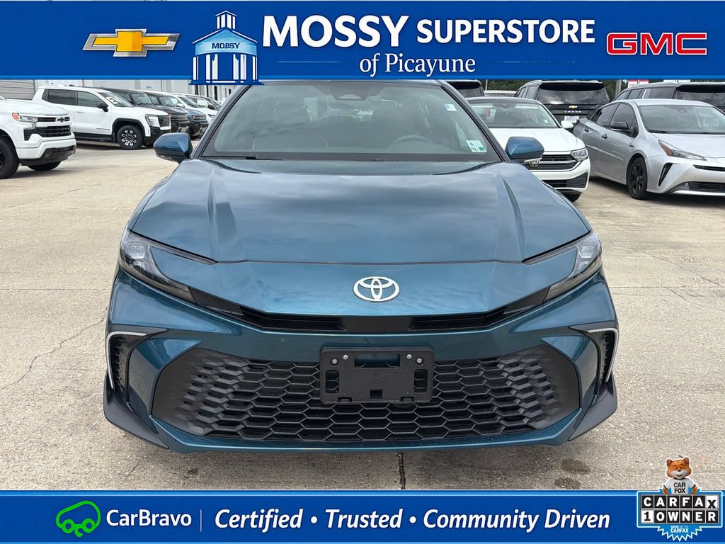 Used 2025 Toyota Camry SE w/ Convenience Package FWD image 11