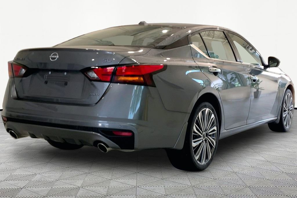 Used 2024 Nissan Altima 2.5 SL AWD/4WD image 5