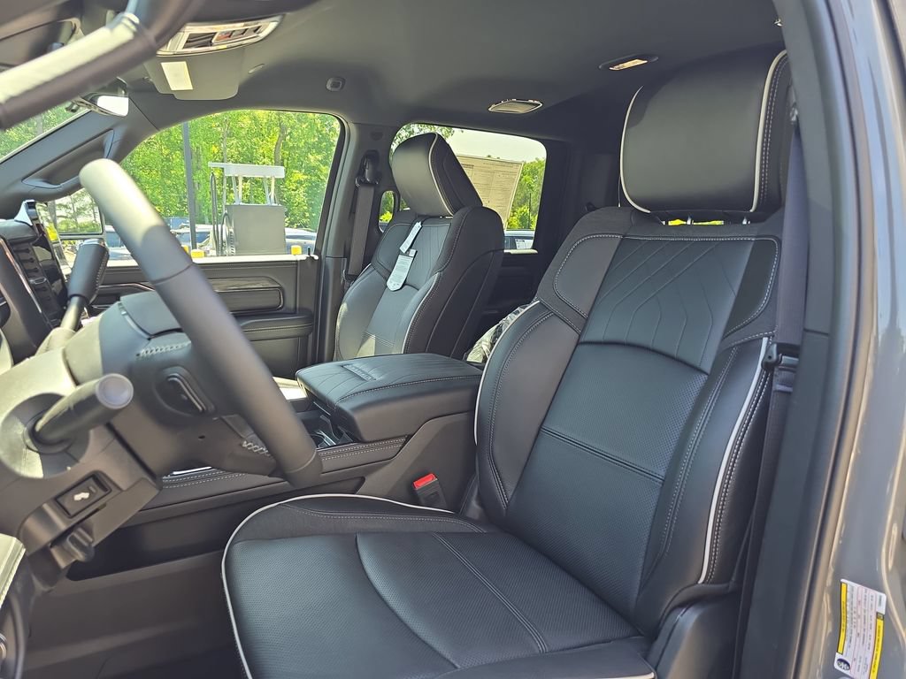 New 2026 RAM 2500 Limited AWD/4WD image 15