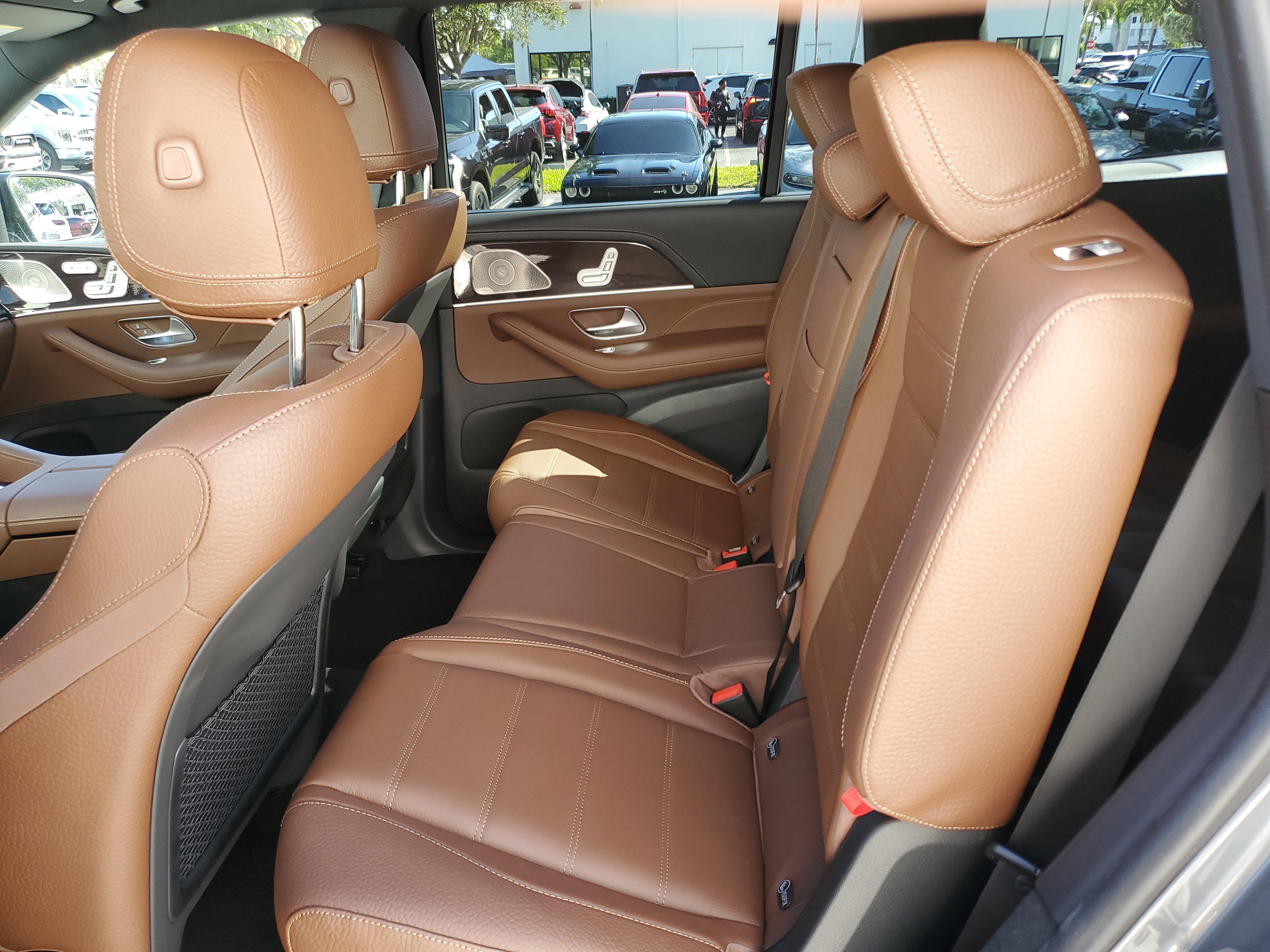 Used 2024 Mercedes-Benz GLS 450 4MATIC image 14