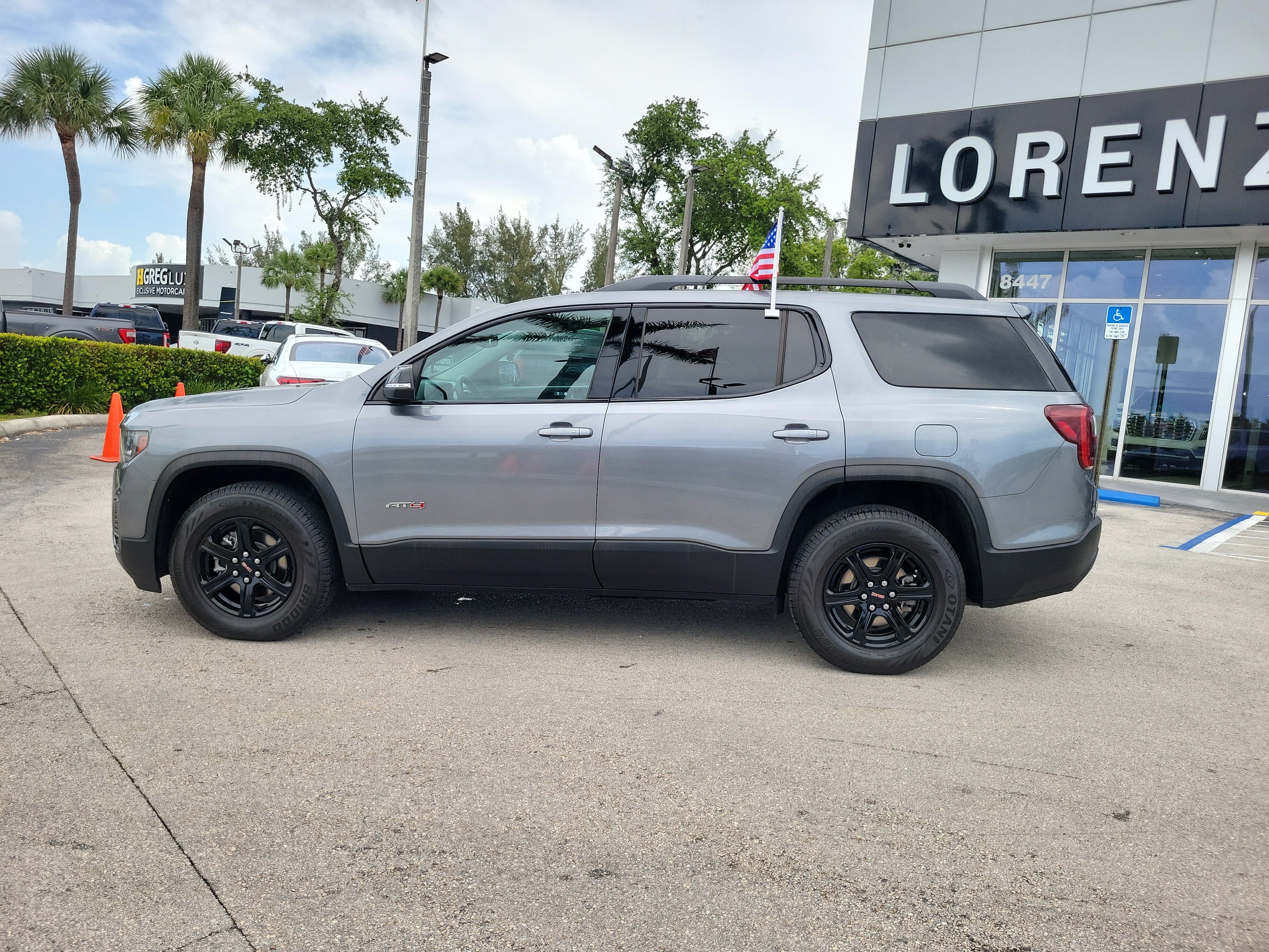 Used 2021 GMC Acadia AT4 w/ Trailering Package AWD/4WD image 8