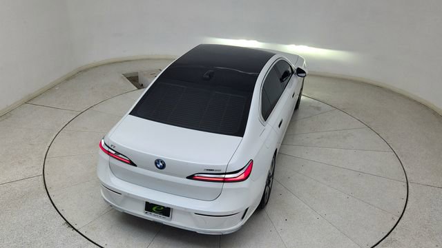 Used 2023 BMW i7 xDrive60 w/ Executive Package 2 image 86