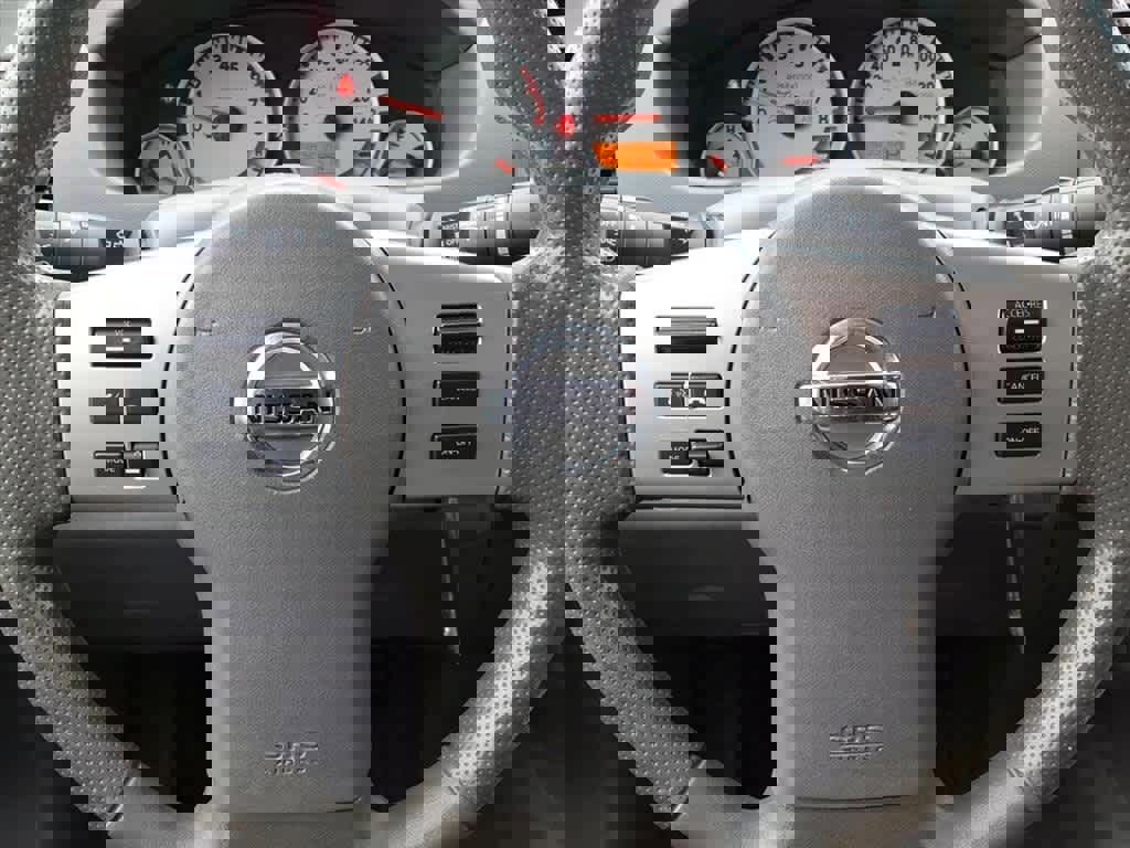 Used 2019 Nissan Frontier Desert Runner image 17