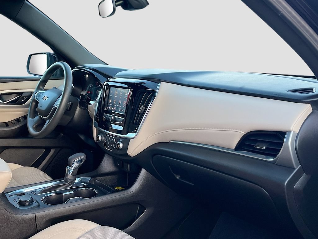 Used 2023 Chevrolet Traverse LS AWD/4WD image 27