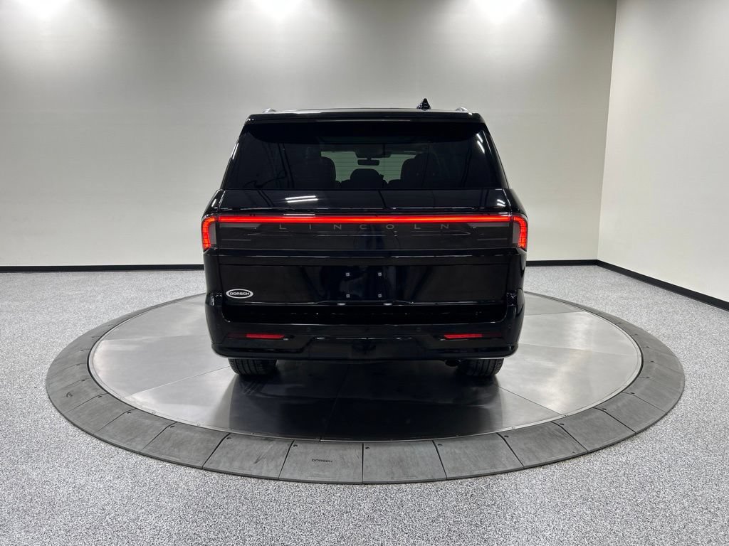 Certified 2026 Lincoln Navigator Reserve AWD/4WD image 7