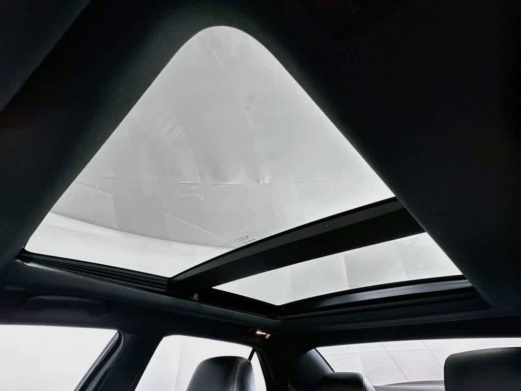 Used 2023 Chrysler 300 C RWD image 33