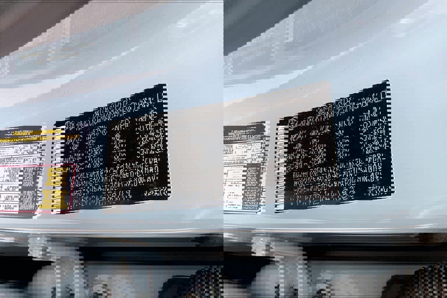 Used 2023 Hyundai Santa Cruz SEL Premium w/ Cargo Package image 32