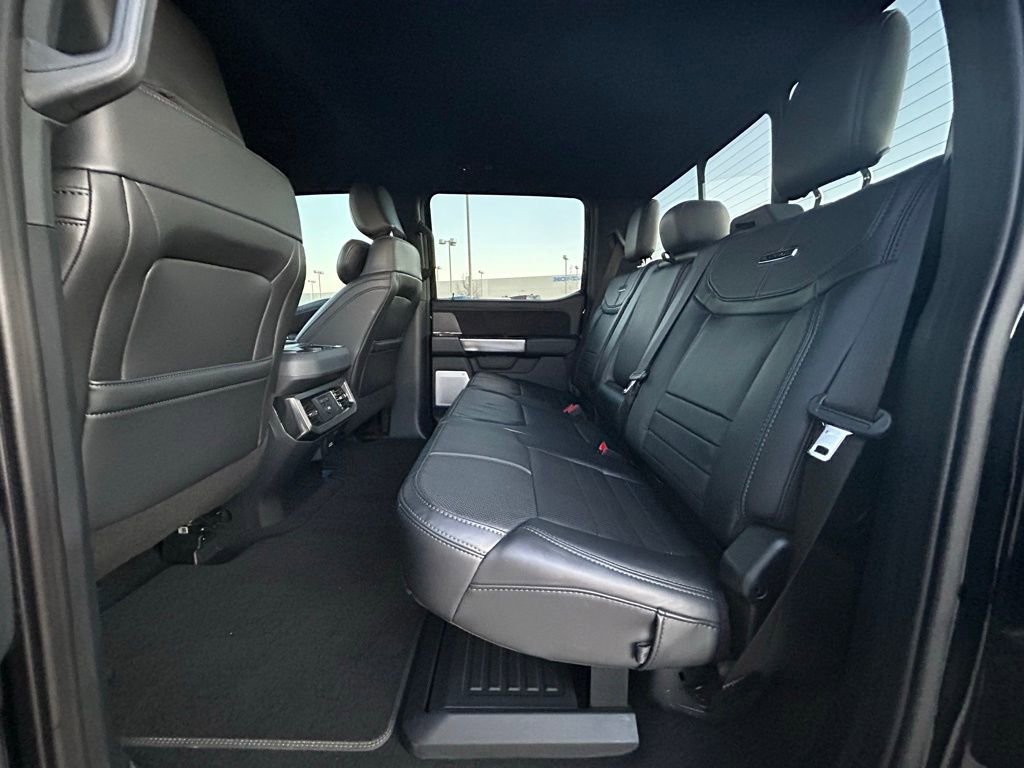 Used 2025 Ford F450 Platinum image 27