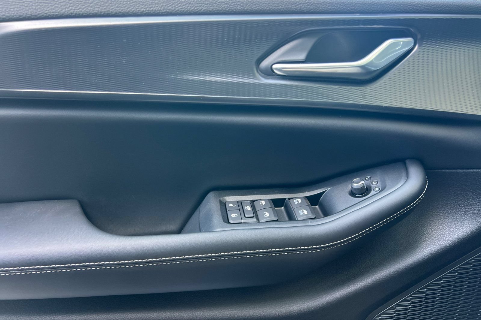 New 2026 Jeep Grand Cherokee Laredo X AWD/4WD image 11