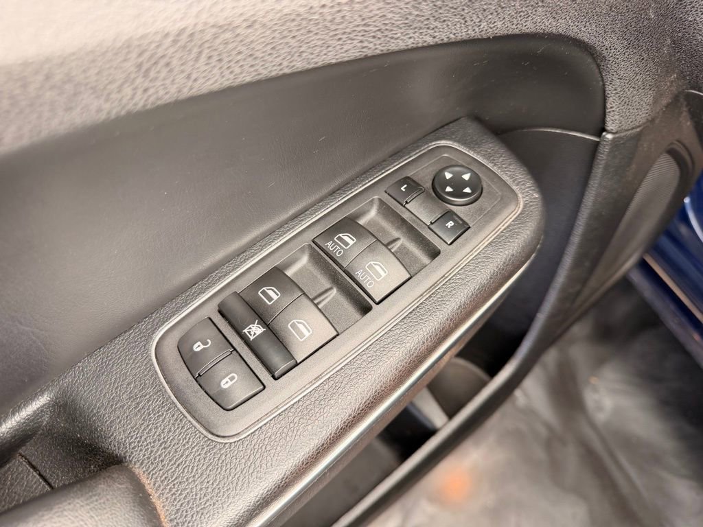 Used 2016 Chrysler 300 Limited AWD/4WD image 5