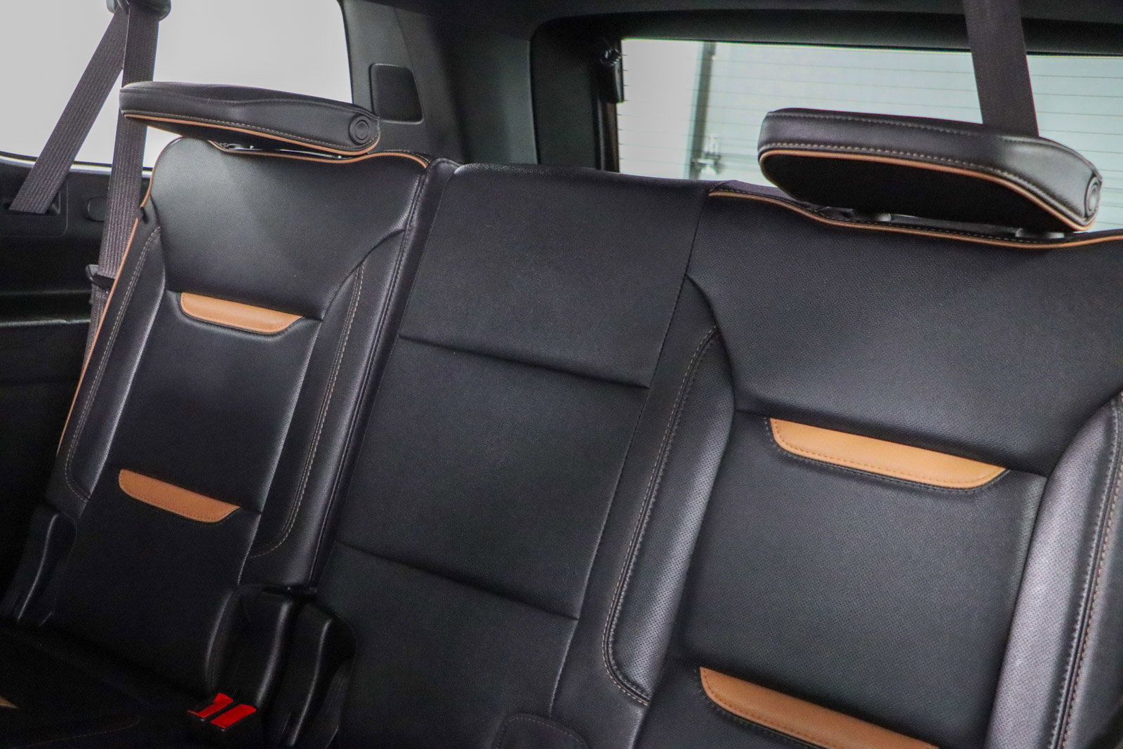 Used 2023 GMC Yukon XL AT4 image 29