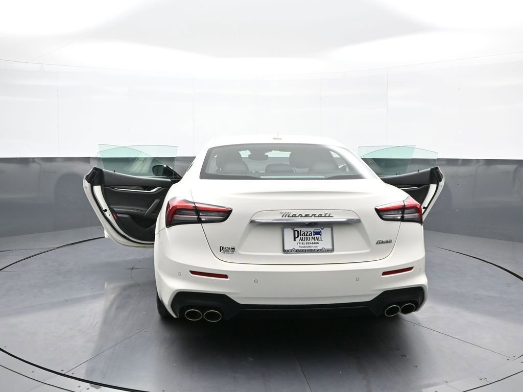 Used 2022 Maserati Ghibli Modena image 48