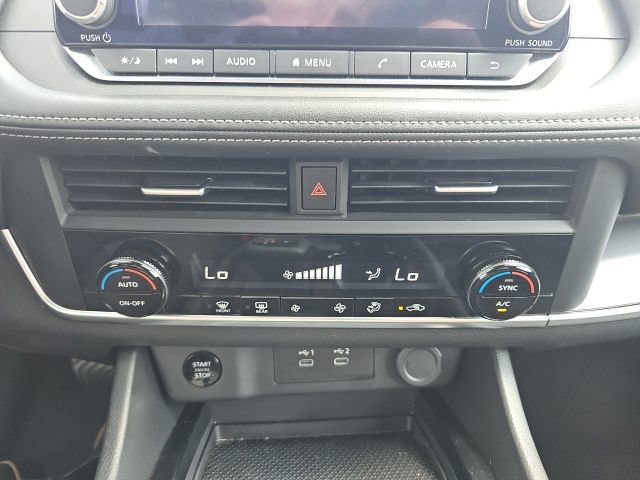 Used 2025 Nissan Rogue SV FWD image 38