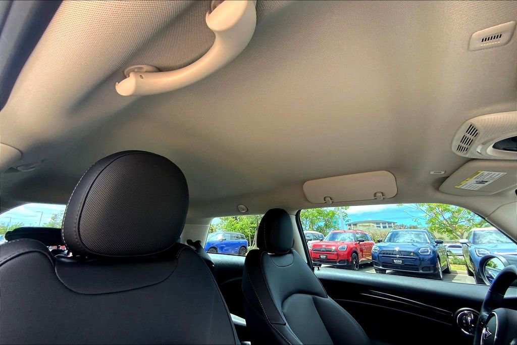 Certified 2024 MINI Cooper SE image 24