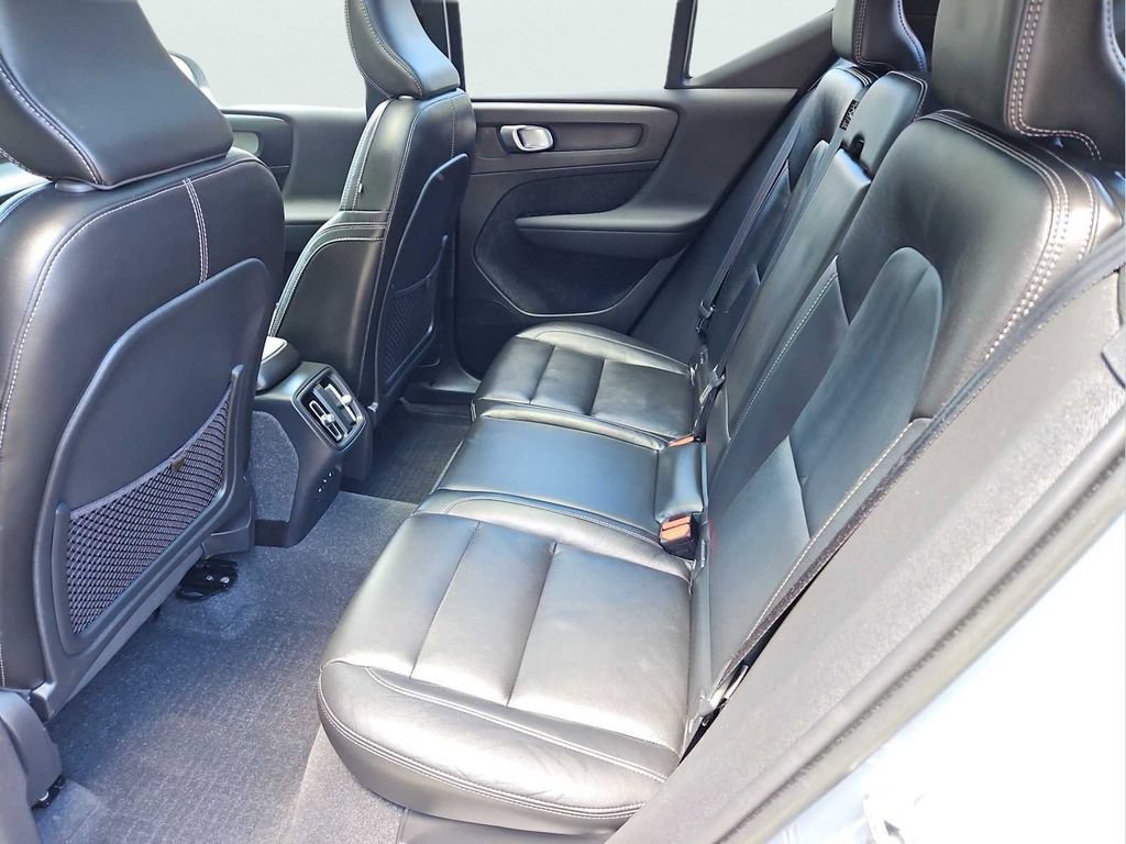 Used 2023 Volvo XC40 B5 Plus w/ Protection Package Premier AWD/4WD image 33