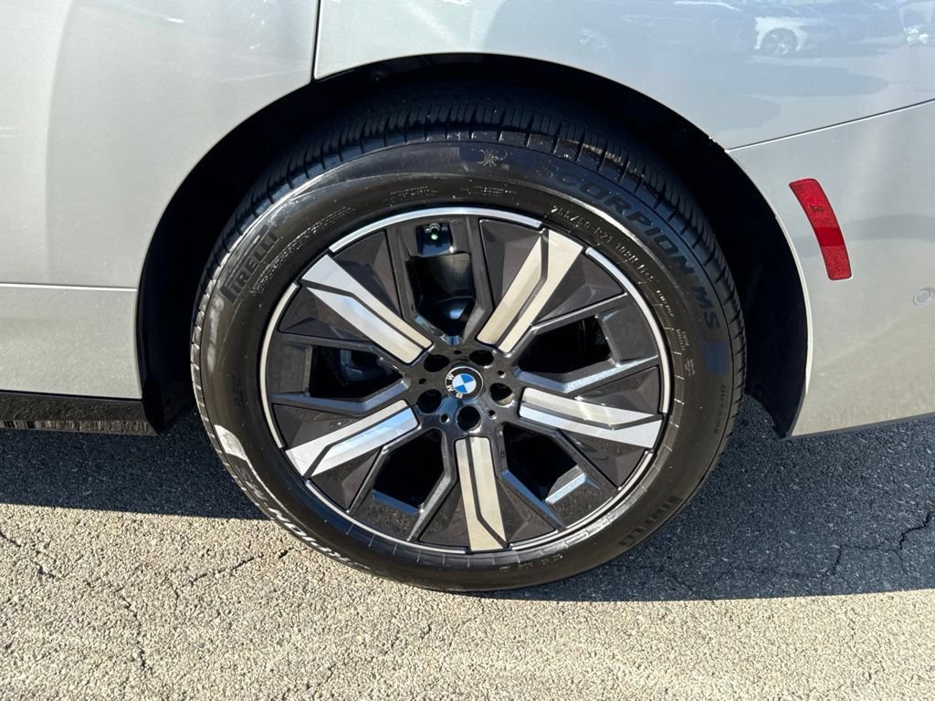 Used 2026 BMW iX xDrive45 AWD/4WD image 14
