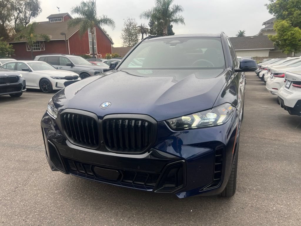 Used 2024 BMW X5 sDrive40i w/ M Sport Package RWD image 2