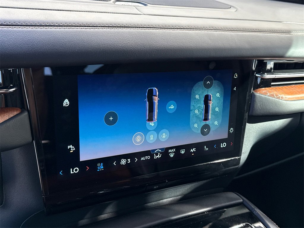 New 2025 Lincoln Navigator Black Label image 32