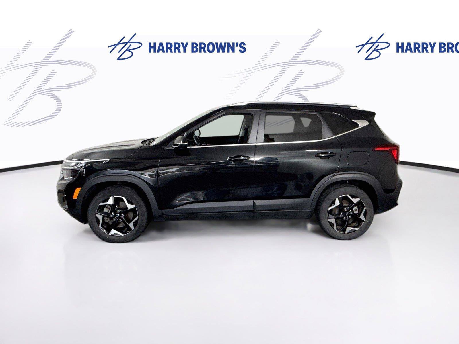 Used 2024 Kia Seltos EX AWD/4WD image 28
