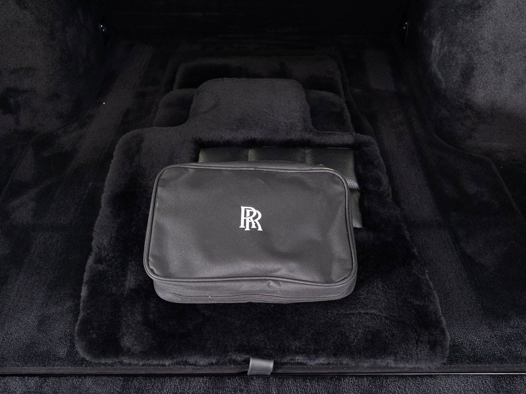 Certified 2024 Rolls-Royce Cullinan Black Badge w/ Dark Exterior Package image 51