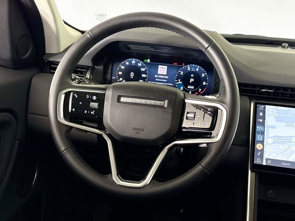 Used 2025 Land Rover Discovery Sport S image 20