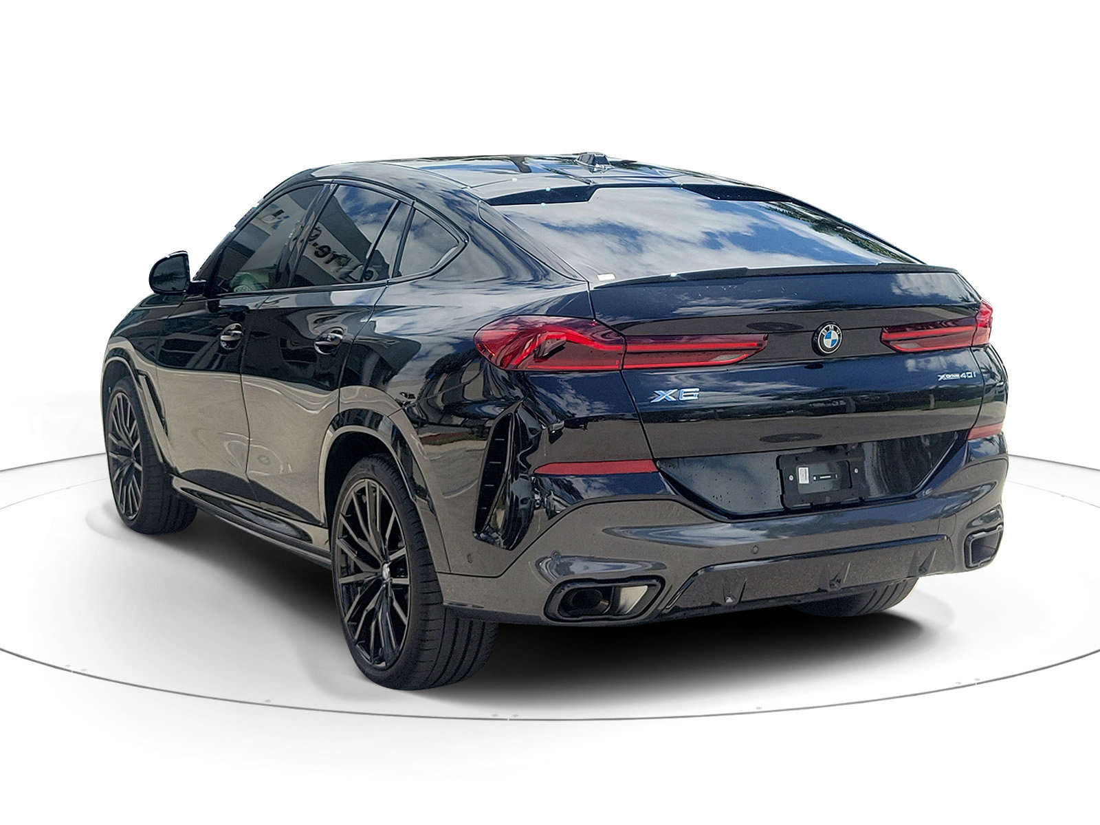 Used 2025 BMW X6 xDrive40i w/ Premium Package image 3