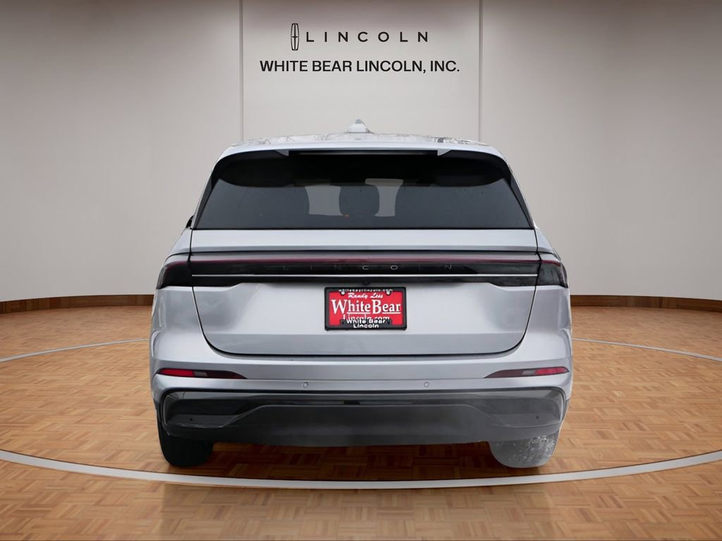 Used 2024 Lincoln Nautilus Premier w/ Equipment Group 102A image 6