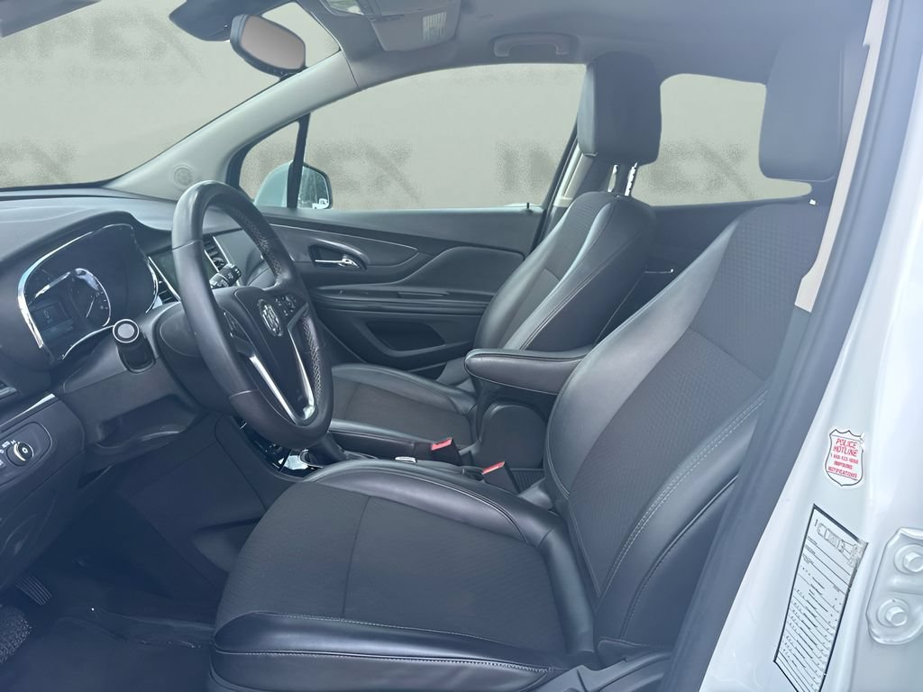 Used 2021 Buick Encore Preferred FWD image 9