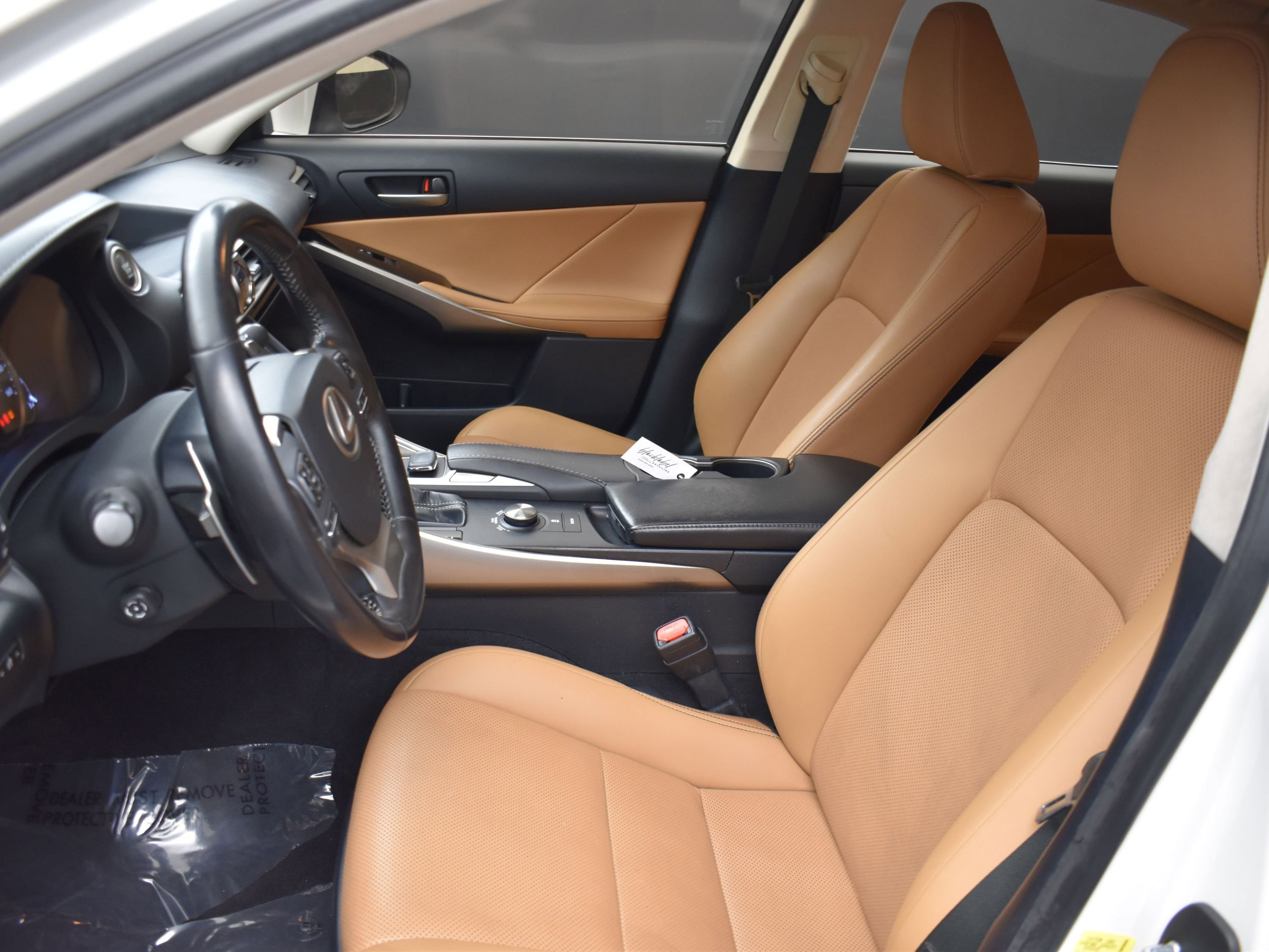 Used 2018 Lexus IS 300 AWD w/ Comfort Package image 10