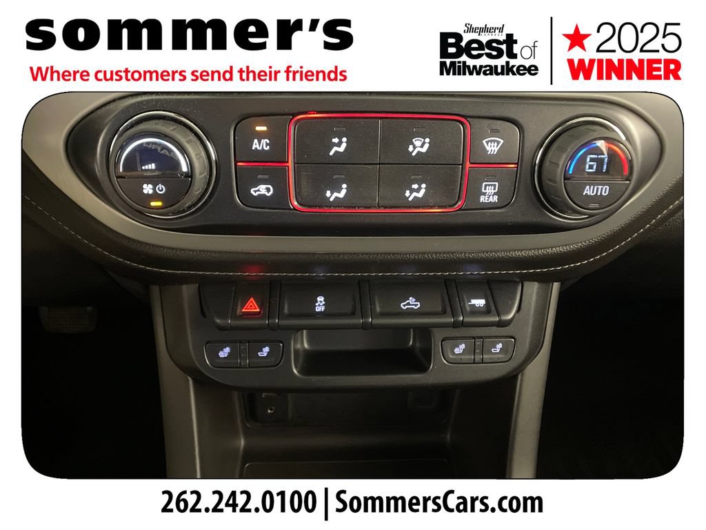 Used 2015 GMC Canyon SLT AWD/4WD image 16