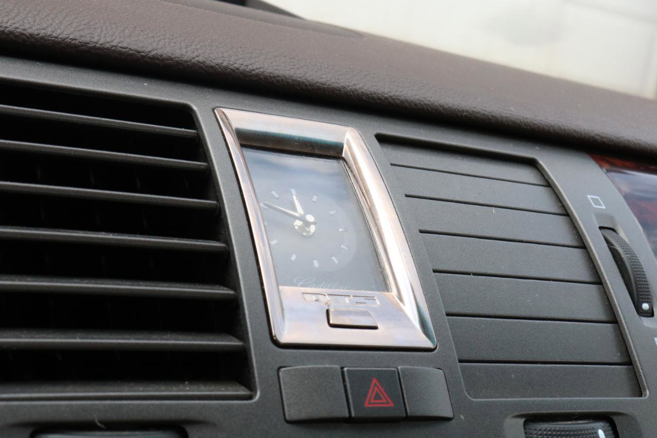 Used 2009 Cadillac DTS w/ Sun And Sound Package image 29