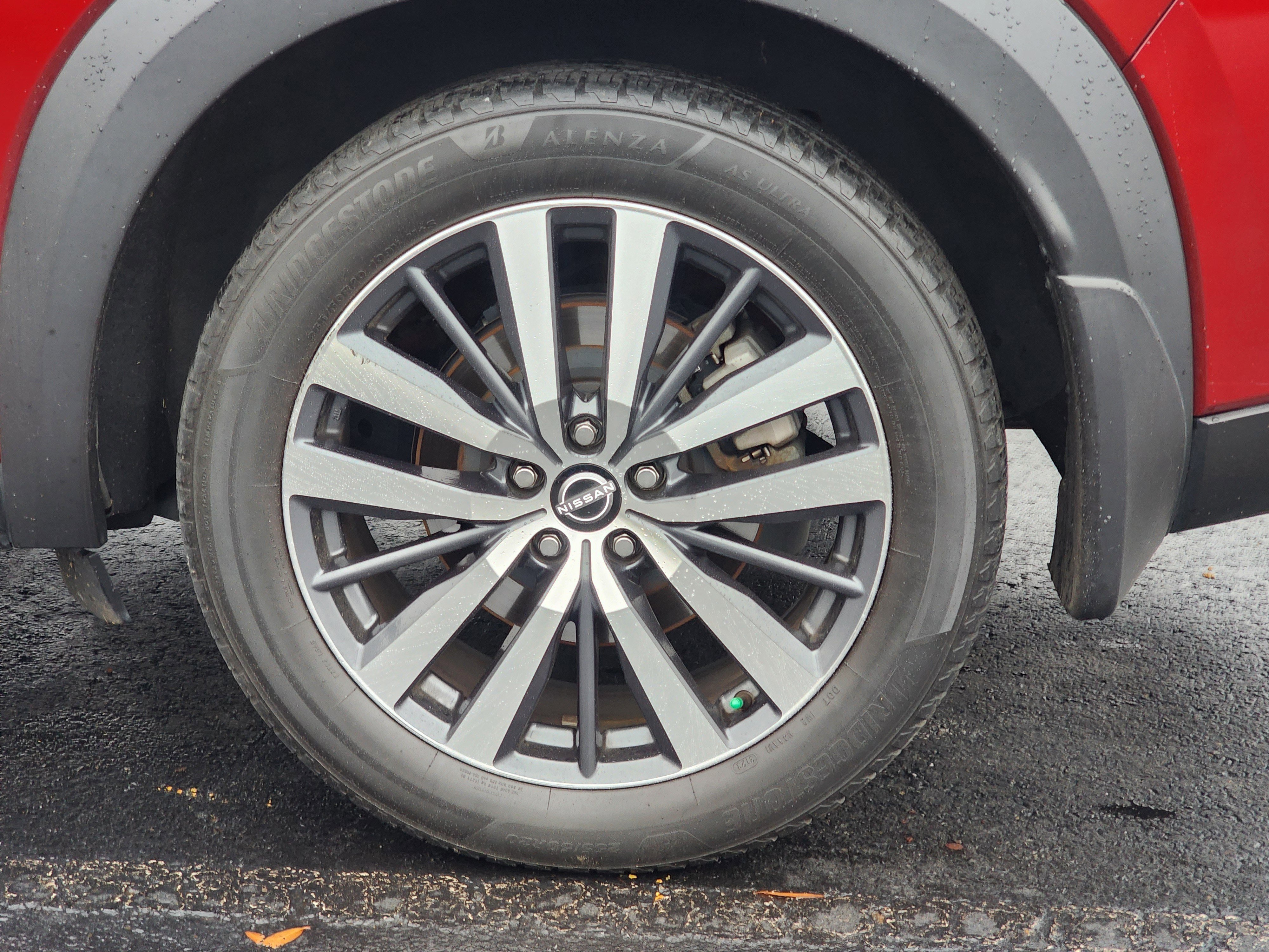 Used 2022 Nissan Pathfinder Platinum w/ Cargo Package image 9