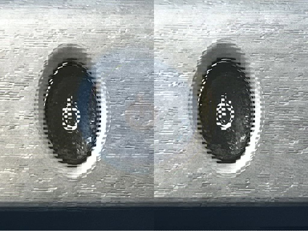 New 2023 Nissan Ariya FWD image 37